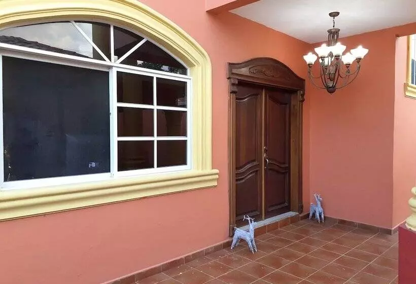 پانسیون Break House
