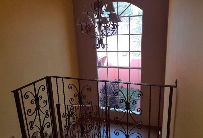 پانسیون Break House