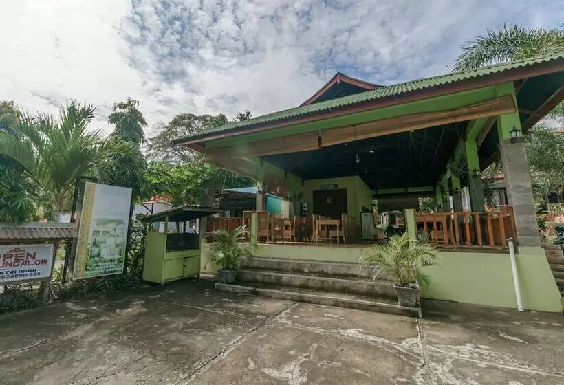 ペンション Reddoorz Syariah @ Iboih Beach Sabang