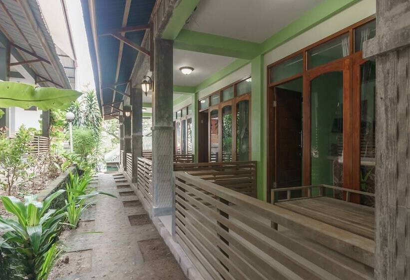 פנסיון Reddoorz Syariah @ Iboih Beach Sabang