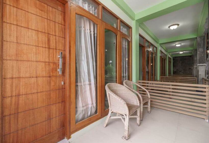 פנסיון Reddoorz Syariah @ Iboih Beach Sabang