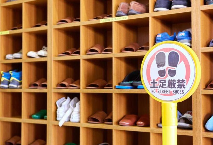 הוסטל Guest House Grand Naha