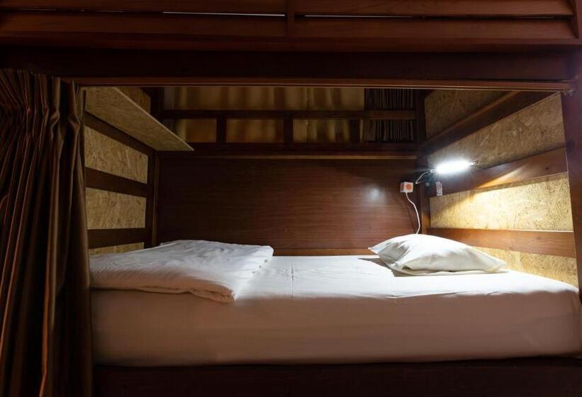 הוסטל Guest House Grand Naha