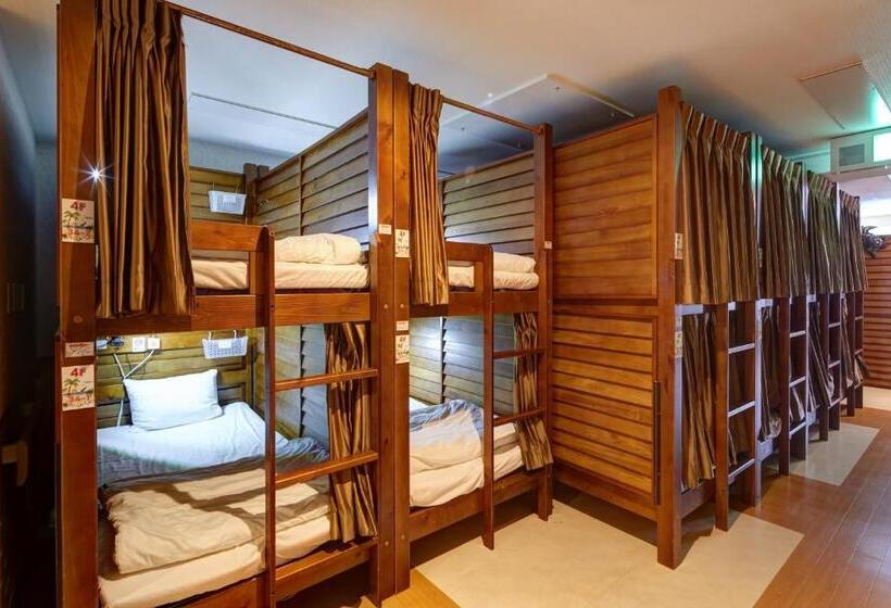 הוסטל Guest House Grand Naha