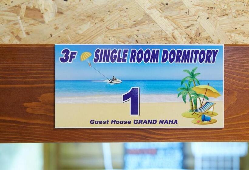 הוסטל Guest House Grand Naha