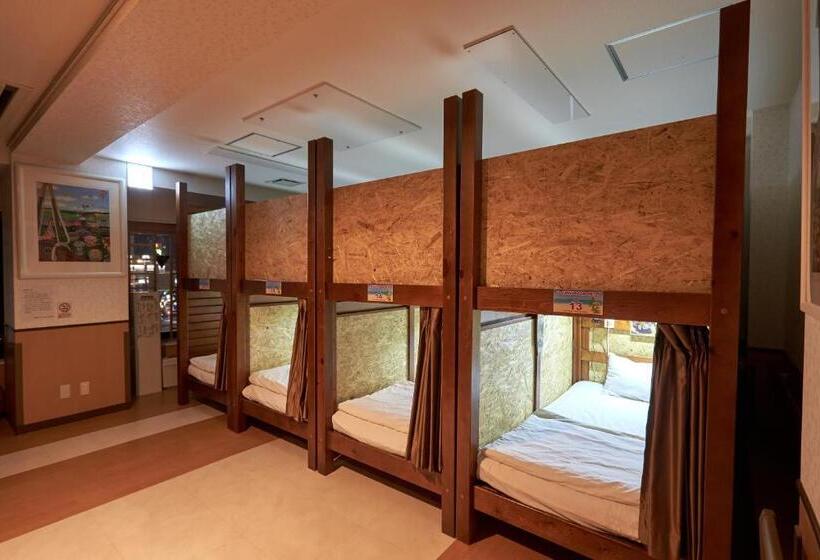 הוסטל Guest House Grand Naha