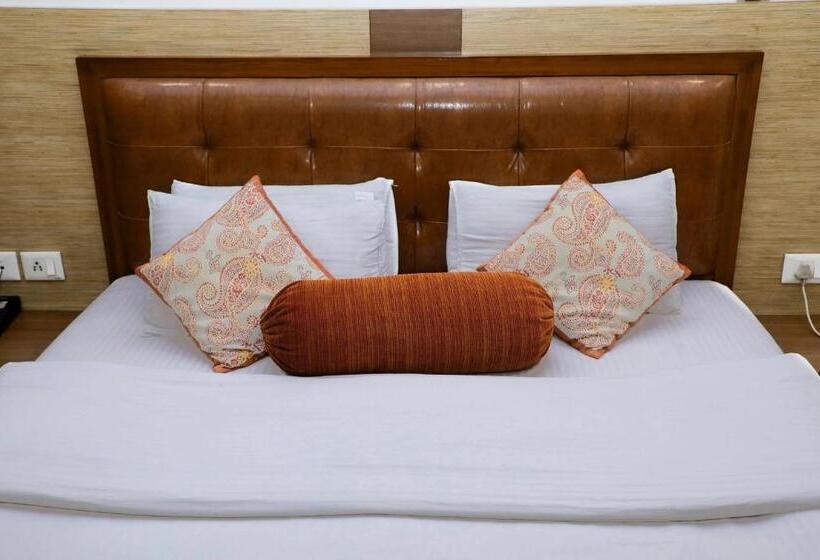 Bed and Breakfast Indee Home