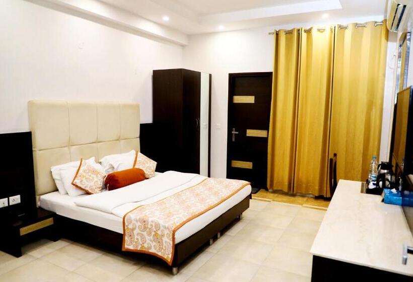 Bed and Breakfast Indee Home