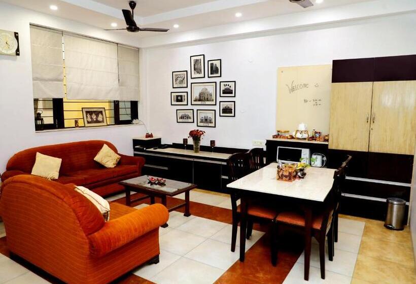 Bed and Breakfast Indee Home