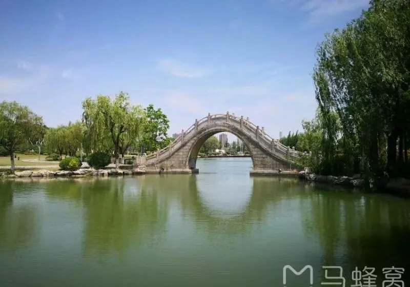 Hotelli Greentree Inn Jiangsu Xuzhou Kuangda Huaita East Gate Express