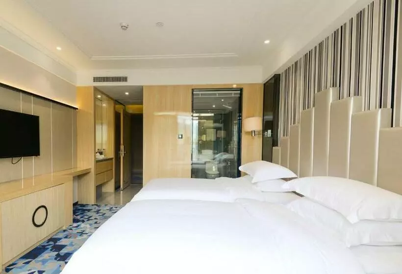 Hotelli Ramada Shenzhen Baoan