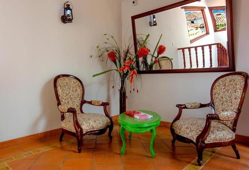 La Casa Del Arbol Hotel Boutique Villa De Leyva