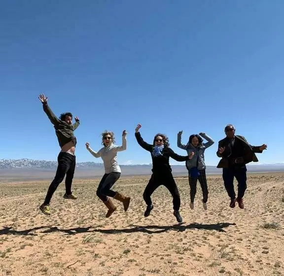 پانسیون City Guesthouse & Tours