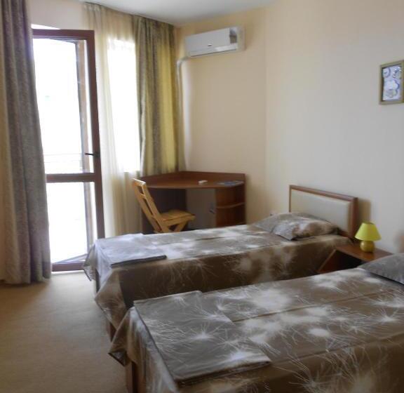 פנסיון Family Hotel Amore