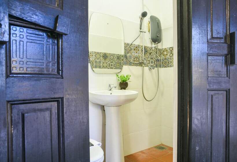 پانسیون Ohana House Hq