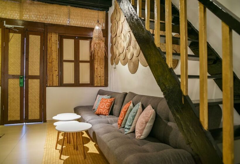 پانسیون Ohana House Hq