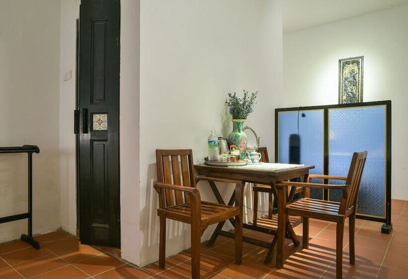 پانسیون Ohana House Hq