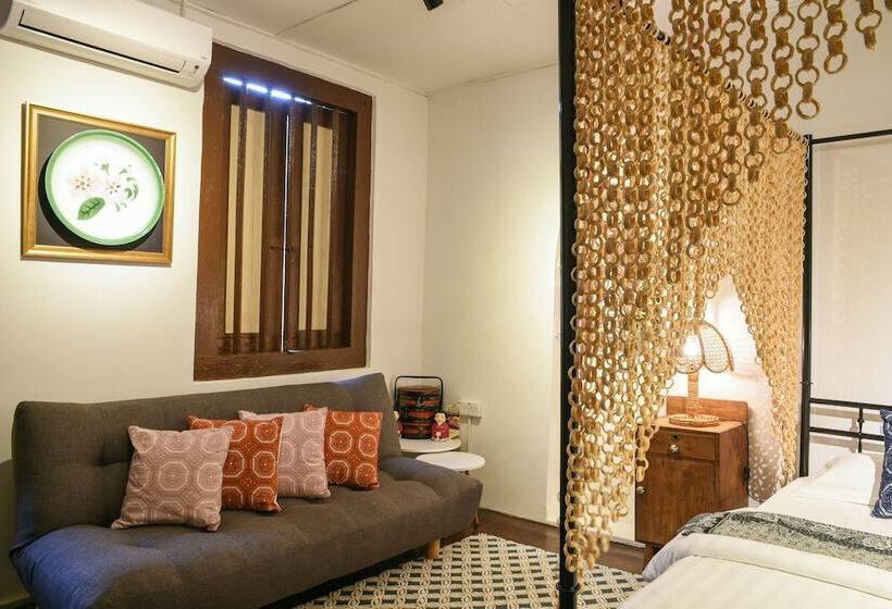 پانسیون Ohana House Hq