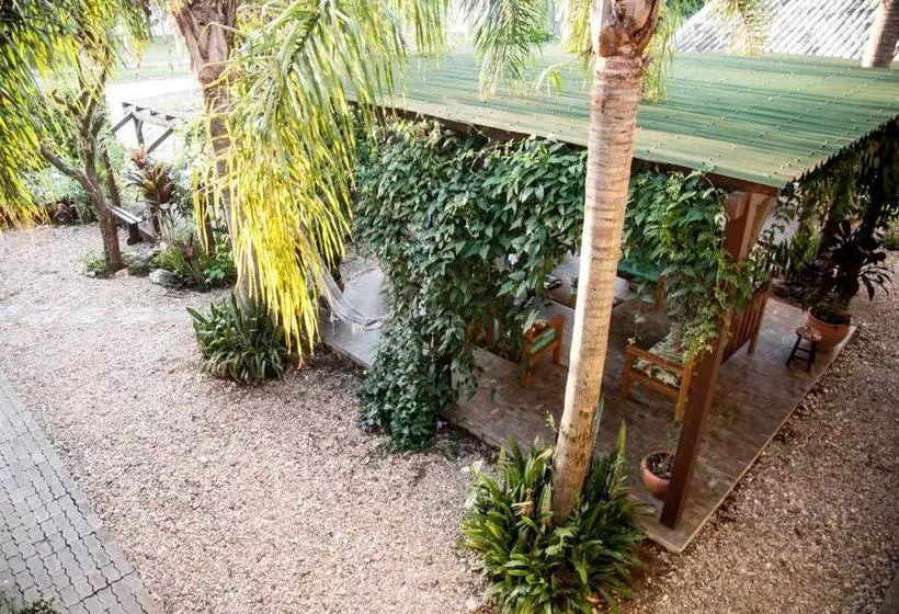 پانسیون Pousada Vila Mariscalia