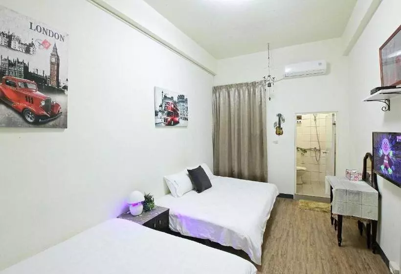 پانسیون Rara Stay