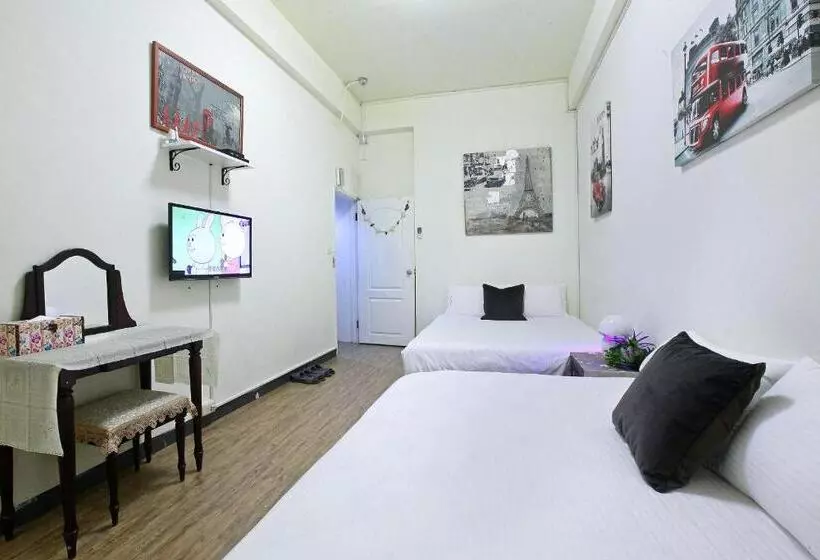 پانسیون Rara Stay