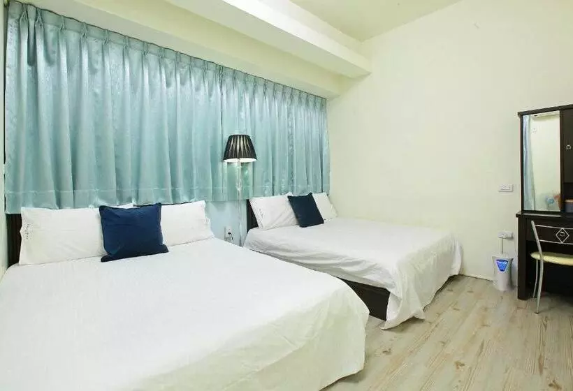 پانسیون Rara Stay