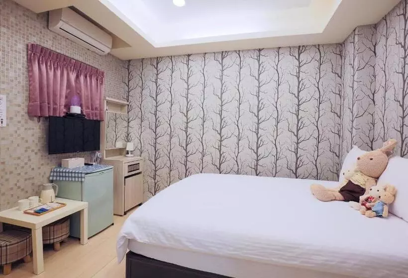 پانسیون Rara Stay