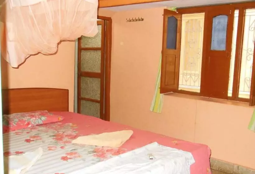 ペンション Rocky Guesthouse