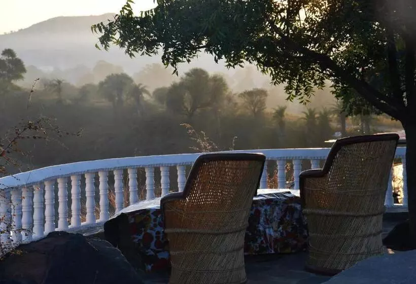 ベッドアンドブレックファースト Prime Neelkanth Forest Retreat Resort