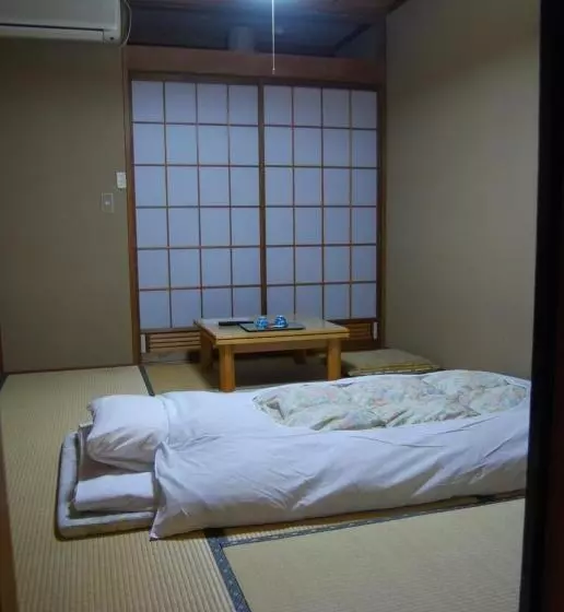 Hotelli Ougiya Ryokan