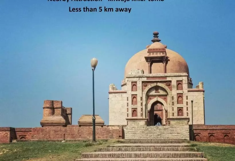 Hotelli Oyo 76431 Radhe Radhe Guest House