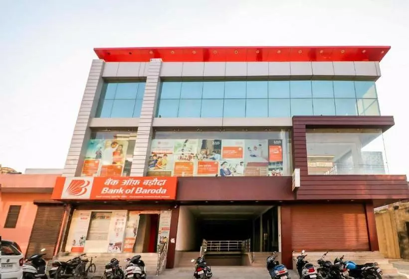 Hotelli Oyo 76431 Radhe Radhe Guest House