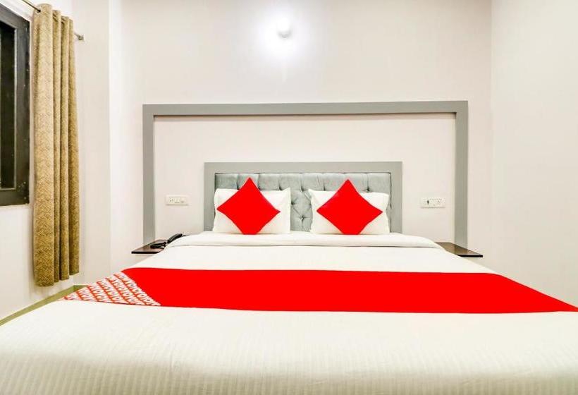 Hotel Oyo 76431 Radhe Radhe Guest House