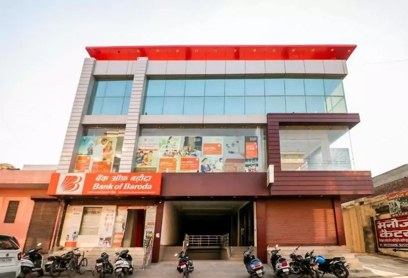 Hotelli Oyo 76431 Radhe Radhe Guest House