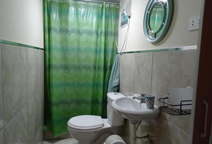 پانسیون Enhebra House