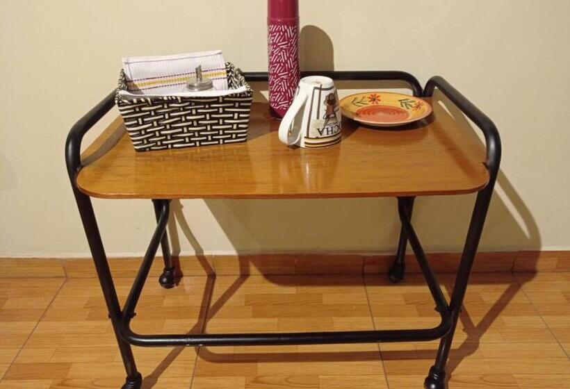 پانسیون Enhebra House