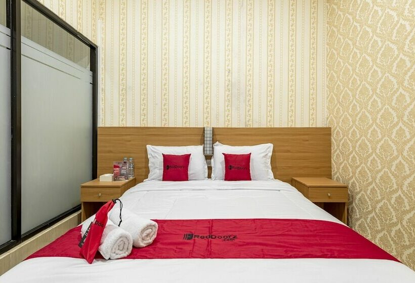 Pension Reddoorz Syariah @ Danau Kerinci Sawojajar