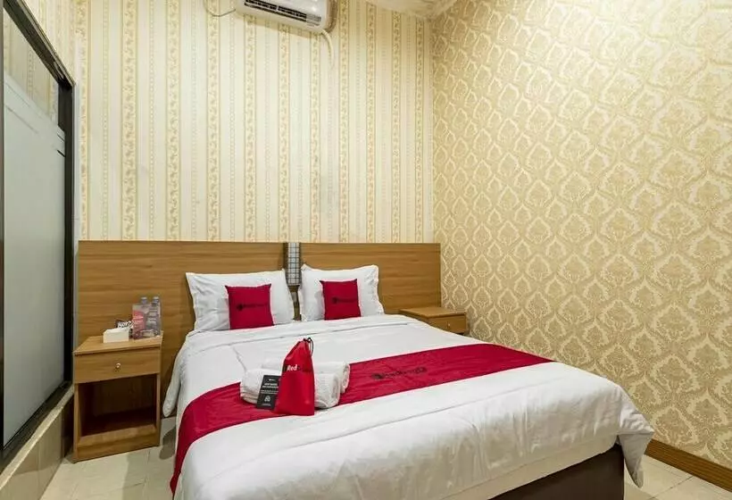 پانسیون Reddoorz Syariah @ Danau Kerinci Sawojajar