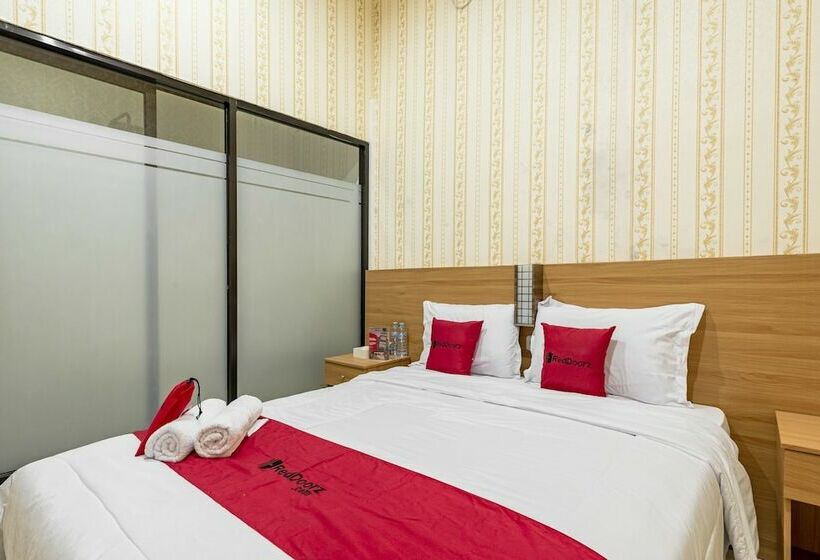 Pension Reddoorz Syariah @ Danau Kerinci Sawojajar