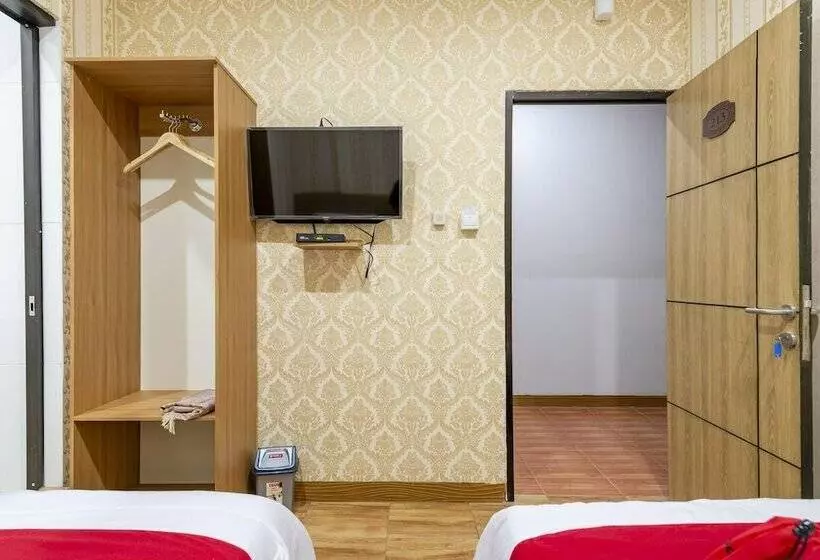 پانسیون Reddoorz Syariah @ Danau Kerinci Sawojajar