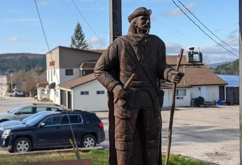 Valois Motel & Restaurant