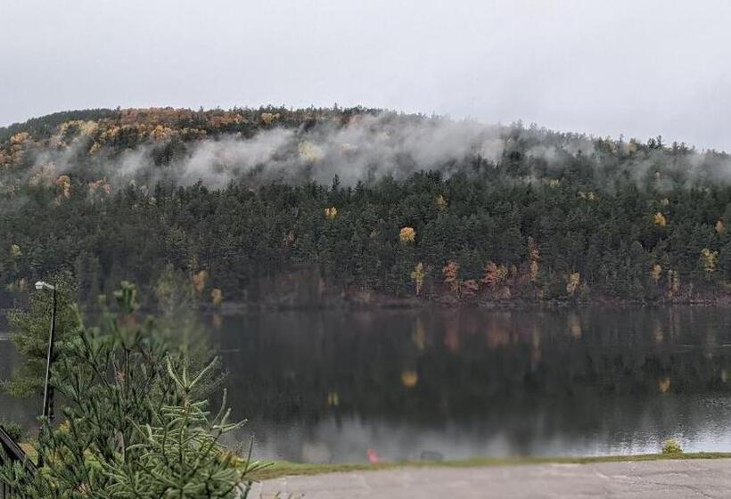 Valois Motel & Restaurant