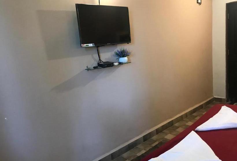 مبيت وإفطار Beach Deluxe Carolina Guesthouse & Villa