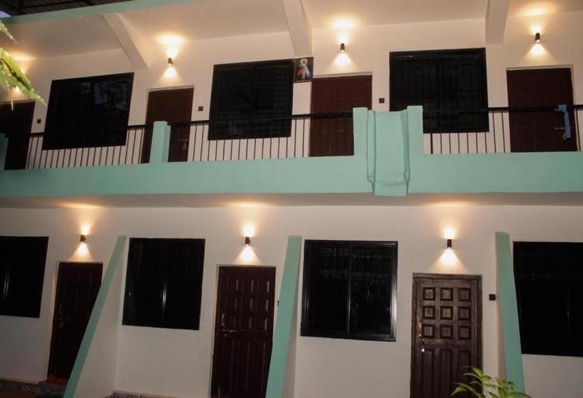 مبيت وإفطار Beach Deluxe Carolina Guesthouse & Villa