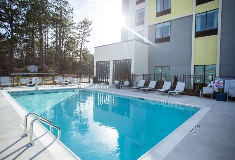 בית מלון כפרי Hilton Garden Inn Southern Pines Pinehurst, Nc