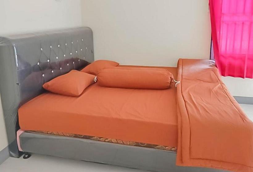 Hotel Homestay Verisha Mitra Reddoorz