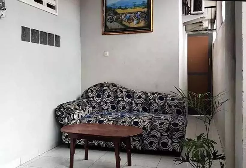 ホテル Oyo 90119 Dorowati Guesthouse