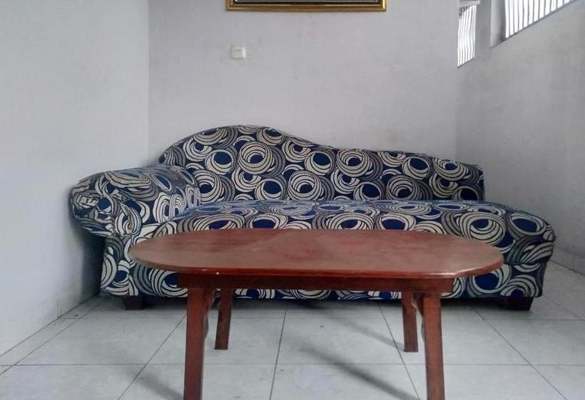 ホテル Oyo 90119 Dorowati Guesthouse