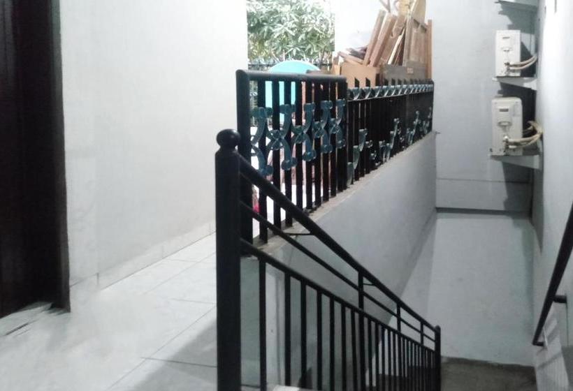 ホテル Oyo 90119 Dorowati Guesthouse