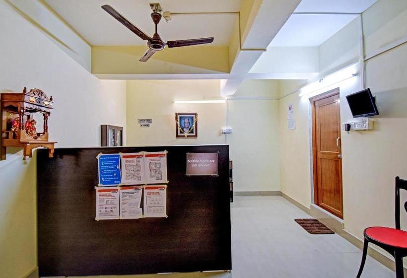 호텔 Oyo Flagship 74827 Oblivion Stays